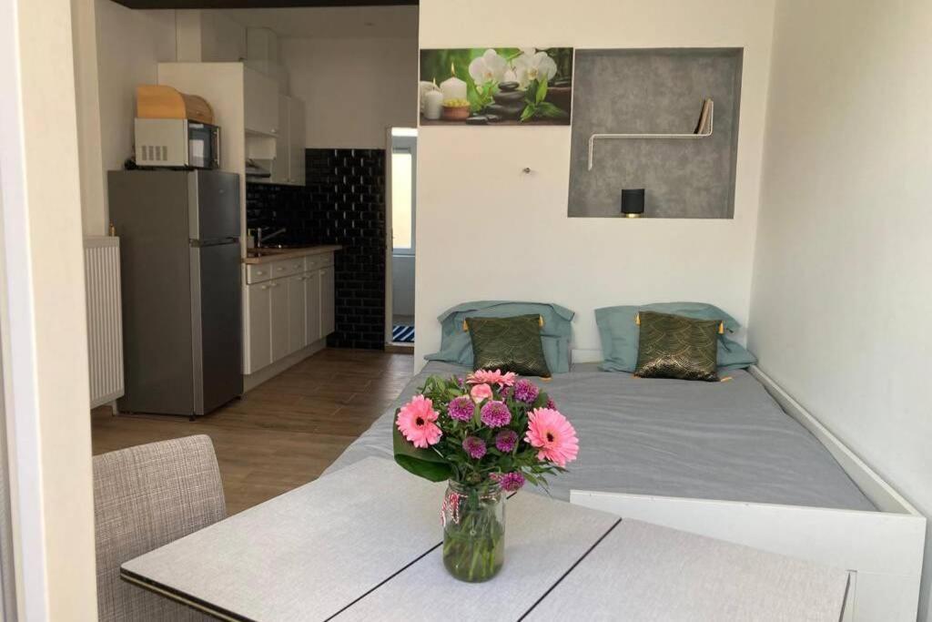 Magnifique Studio Au 2Eme Etage, A Proximite De La Gare Du Midi! Brussel Eksteriør bilde