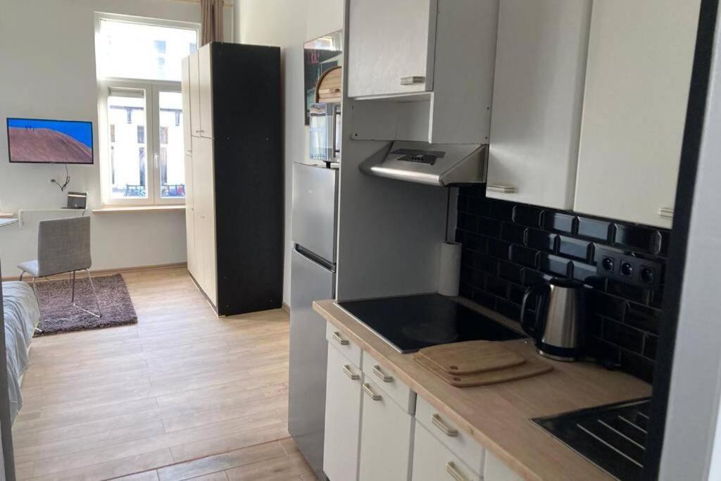 Magnifique Studio Au 2Eme Etage, A Proximite De La Gare Du Midi! Brussel Eksteriør bilde